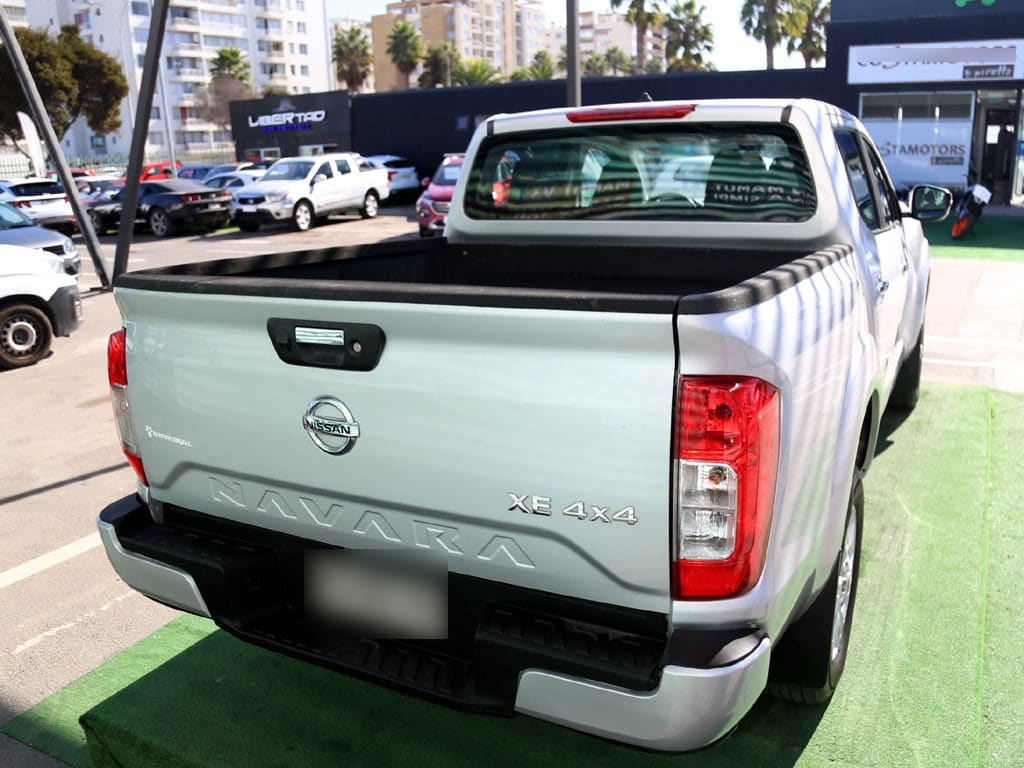 Nissan Navara 2.3 At 4x4 Diesel año 2022