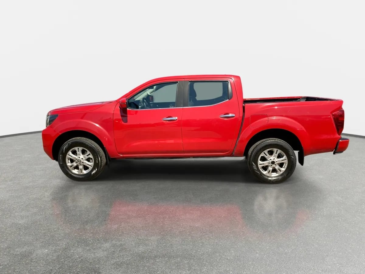 Nissan Navara 2.3d Xe Diesel 4x2 Dob.cab. Mt 4p año 2024