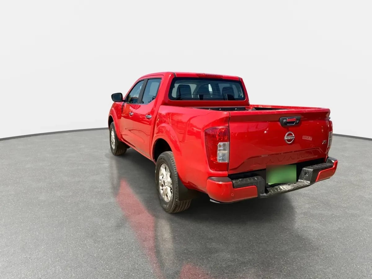 Nissan Navara 2.3d Xe Diesel 4x2 Dob.cab. Mt 4p año 2024