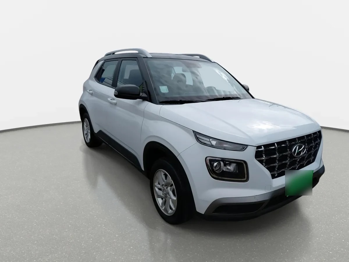 Hyundai Venue 1.6 Qx Plus 4x2 Mt 5p año 2023