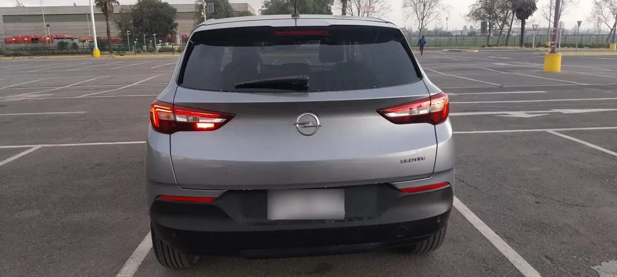 Opel Grandland 1.2t Gs Line 4x2 Mt 5p año 2022