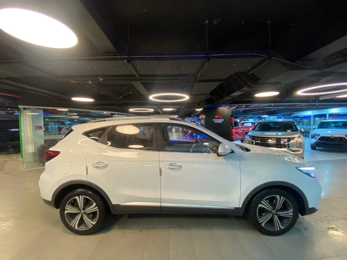 MG Mg Zx 1.5 Dlx 4x2 Cvt At 5p año 2023