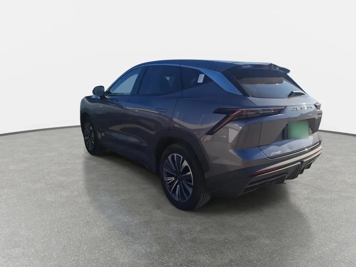 Jetour Dashing 1.5t Lux 4x2 Mt 5p año 2025