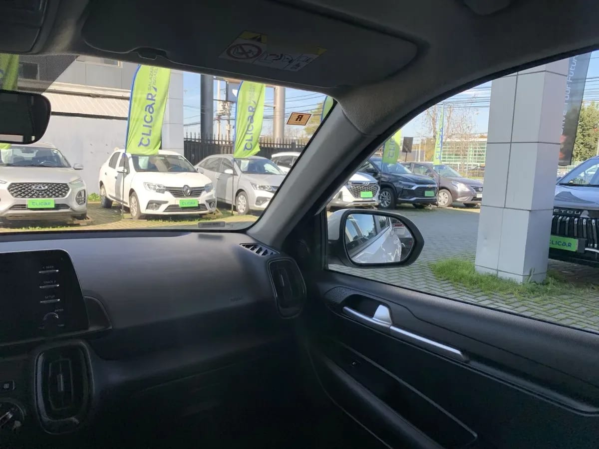 Kia Sonet 1.5 Ex 4x2 Ivt At 5p año 2025