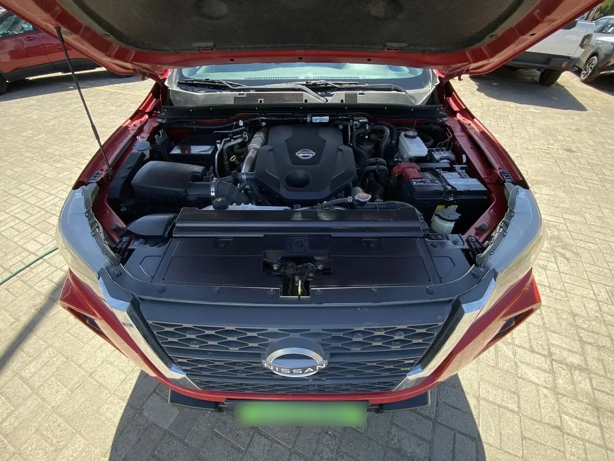 Nissan Navara 2.3d Xe Diesel 4x2 Dob.cab. Mt 4p año 2024