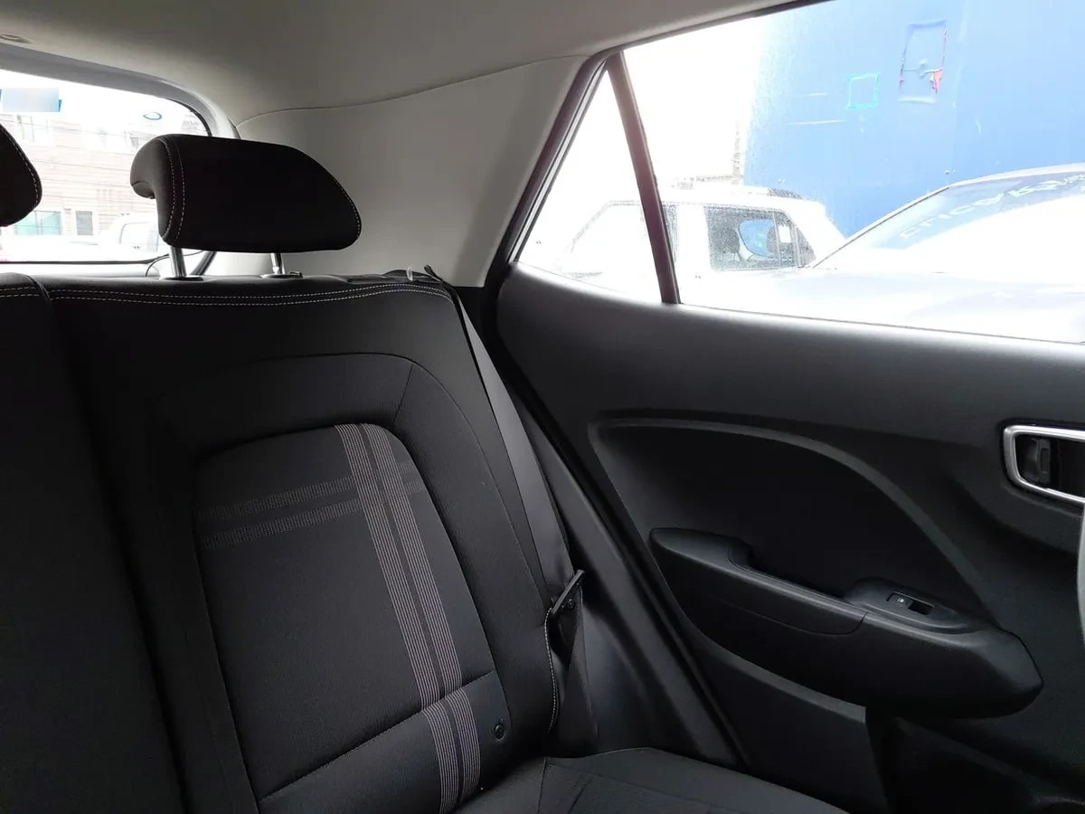 Hyundai Venue 1.6 Qx Plus 4x2 Mt 5p año 2023