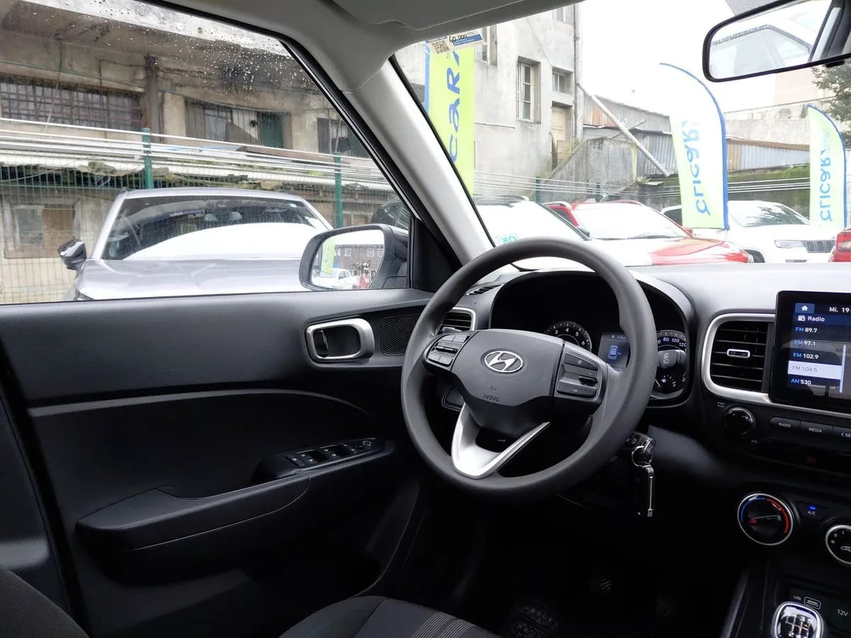 Hyundai Venue 1.6 Qx Plus 4x2 Mt 5p año 2023