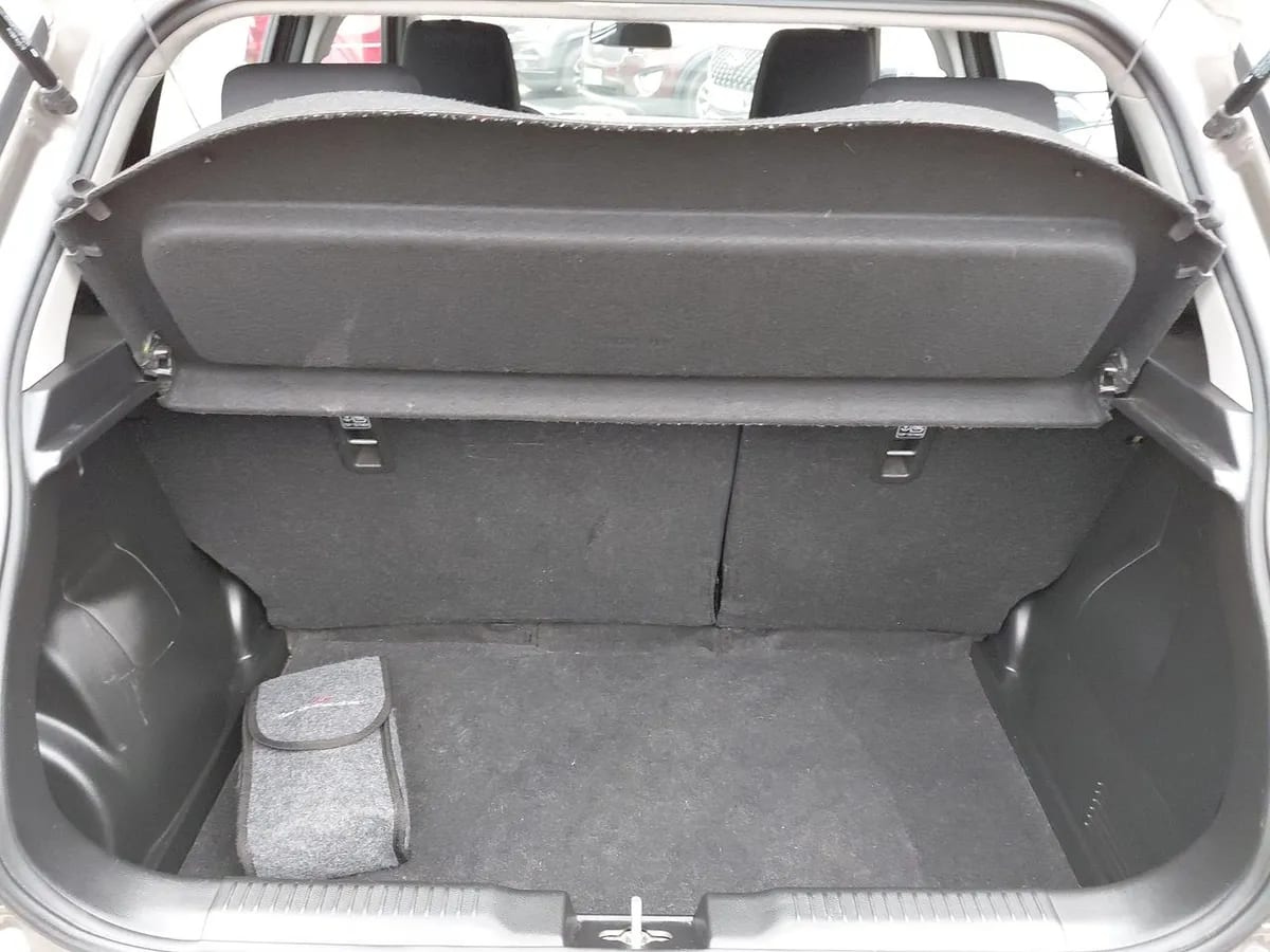 Suzuki Swift 1.2 Gl 4x2 Hb Mt 5p año 2024