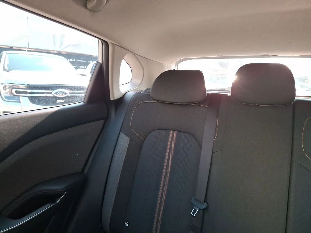 Kia K3 Cross 1.6 Ex 4x2 At 5p año 2024