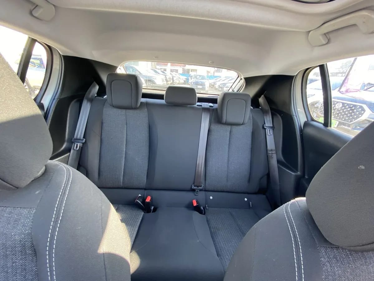 Peugeot 208 1.2 Style Puretech 75 Euro 6 Mt 5p año 2023