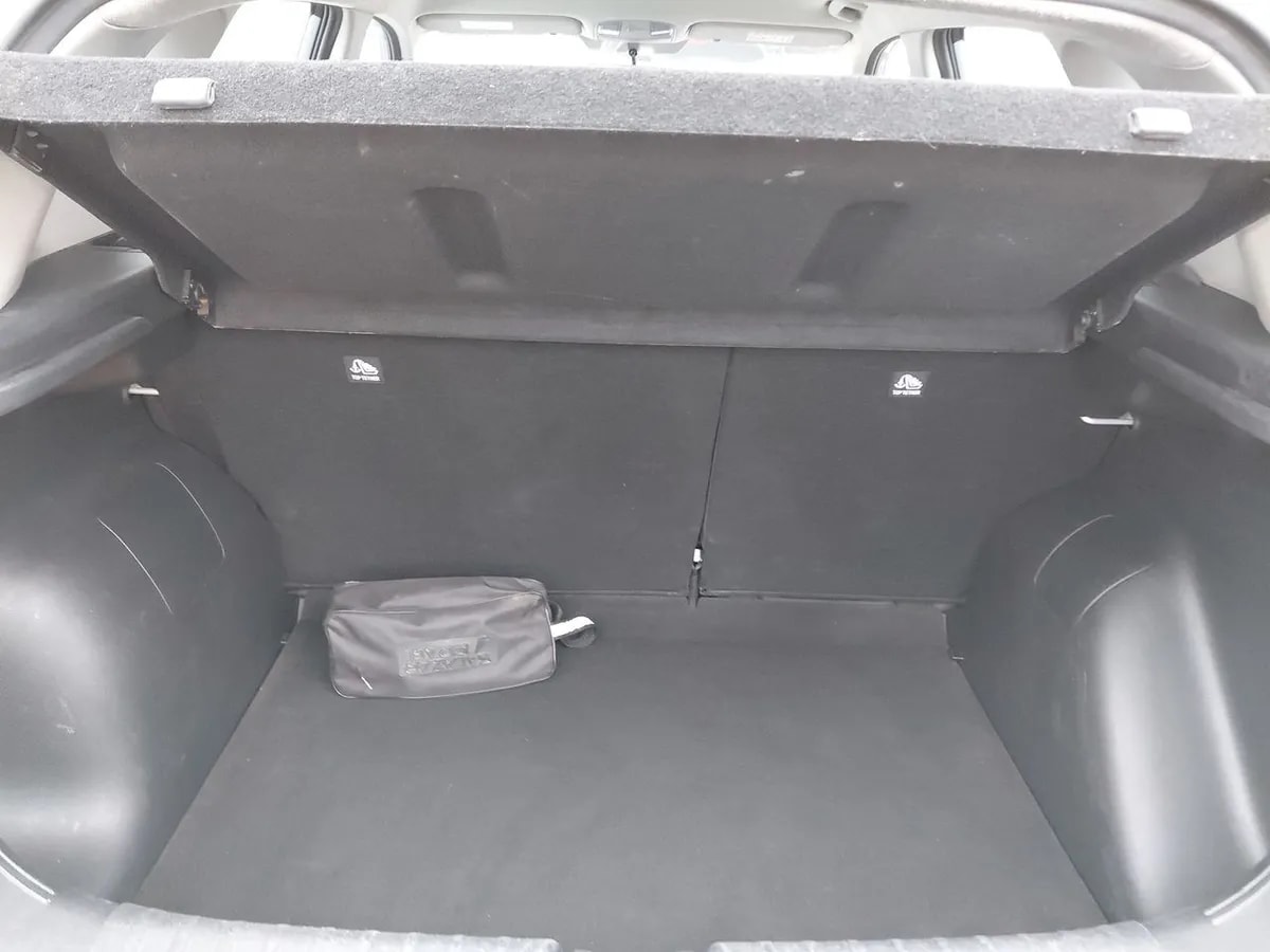 Kia Sonet 1.5 Ex 4x2 Ivt At 5p año 2025