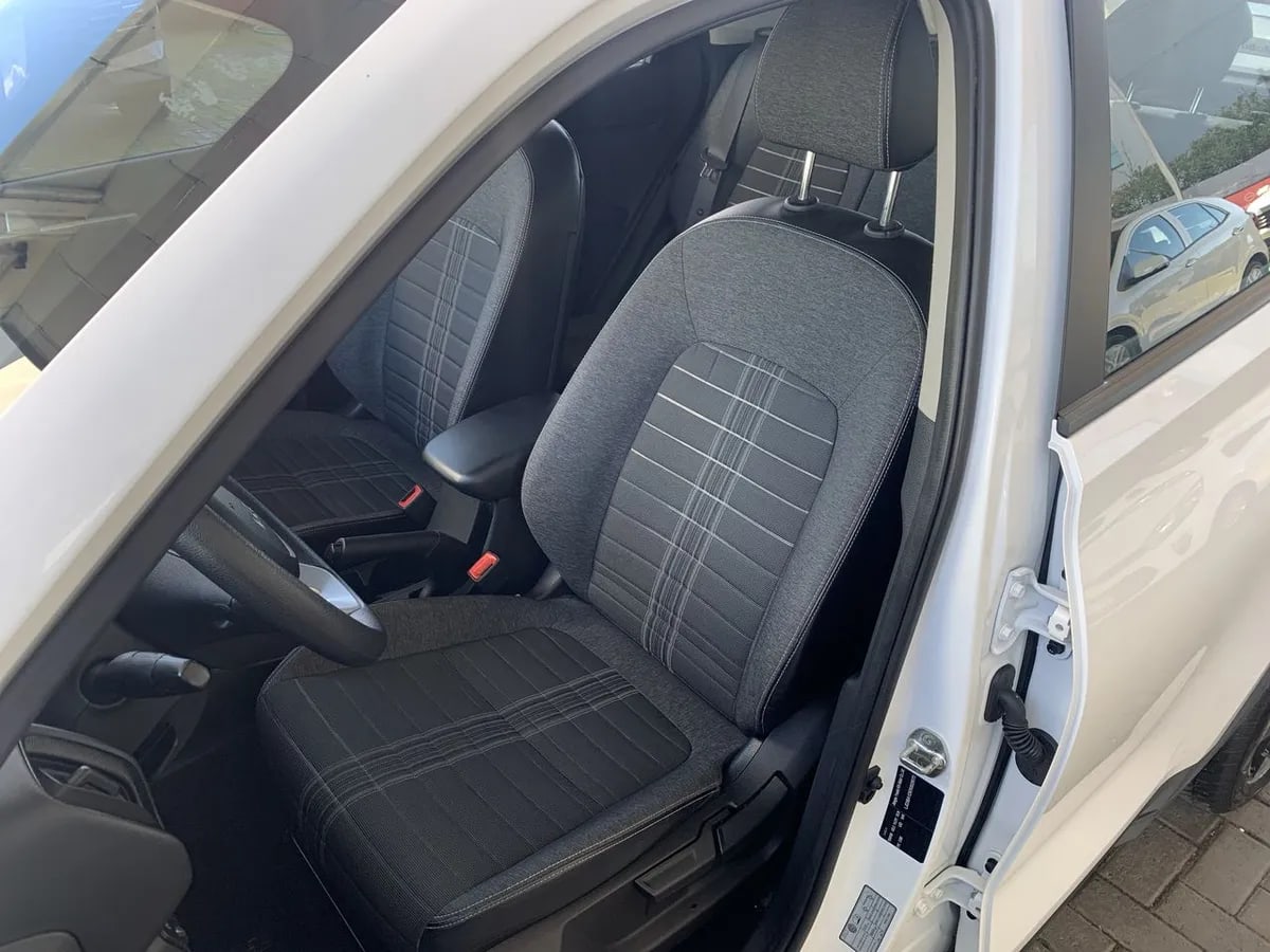 Kia Sonet 1.5 Ex 4x2 Ivt At 5p año 2025