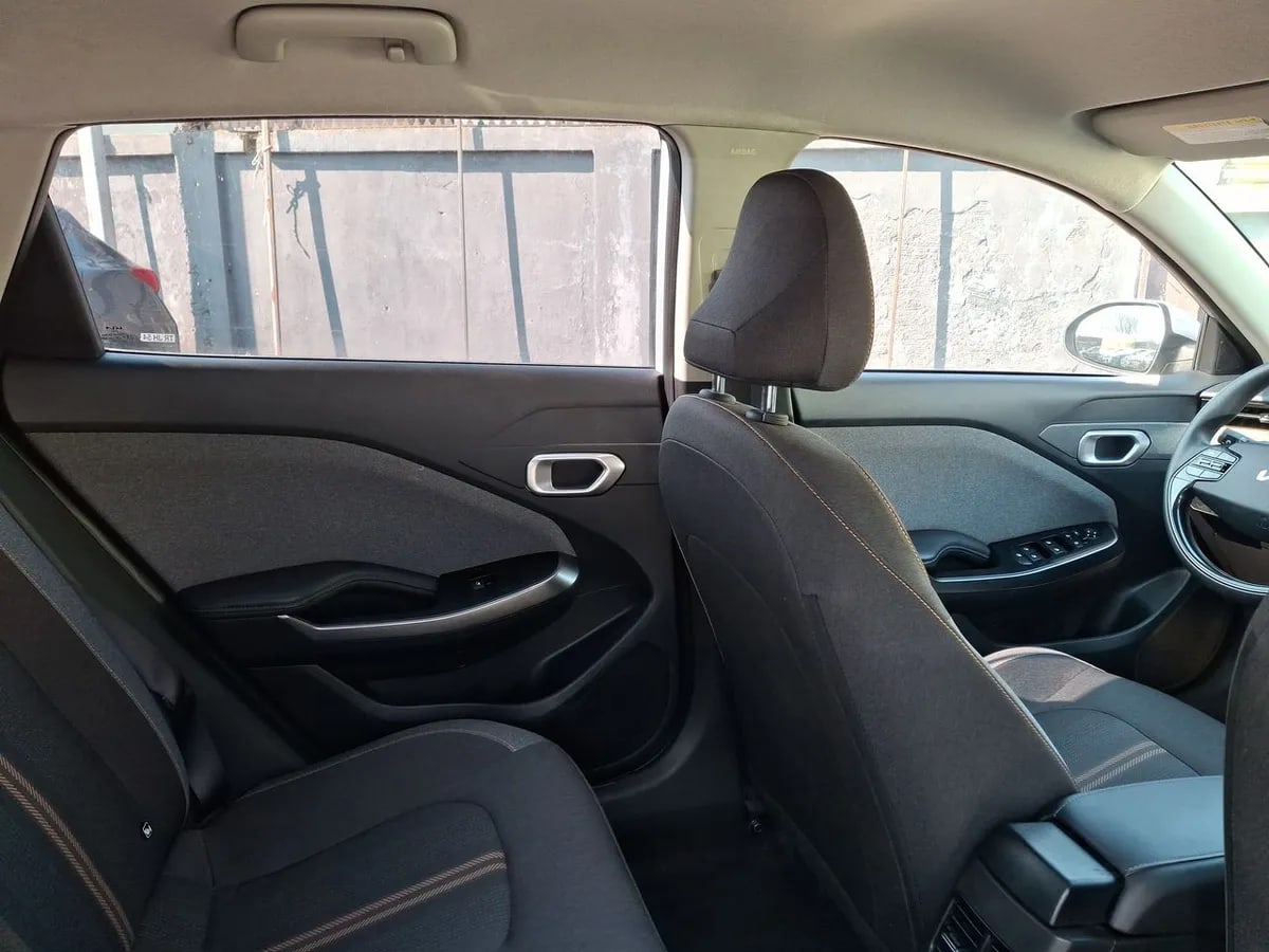 Kia K3 Cross 1.6 Ex 4x2 At 5p año 2024