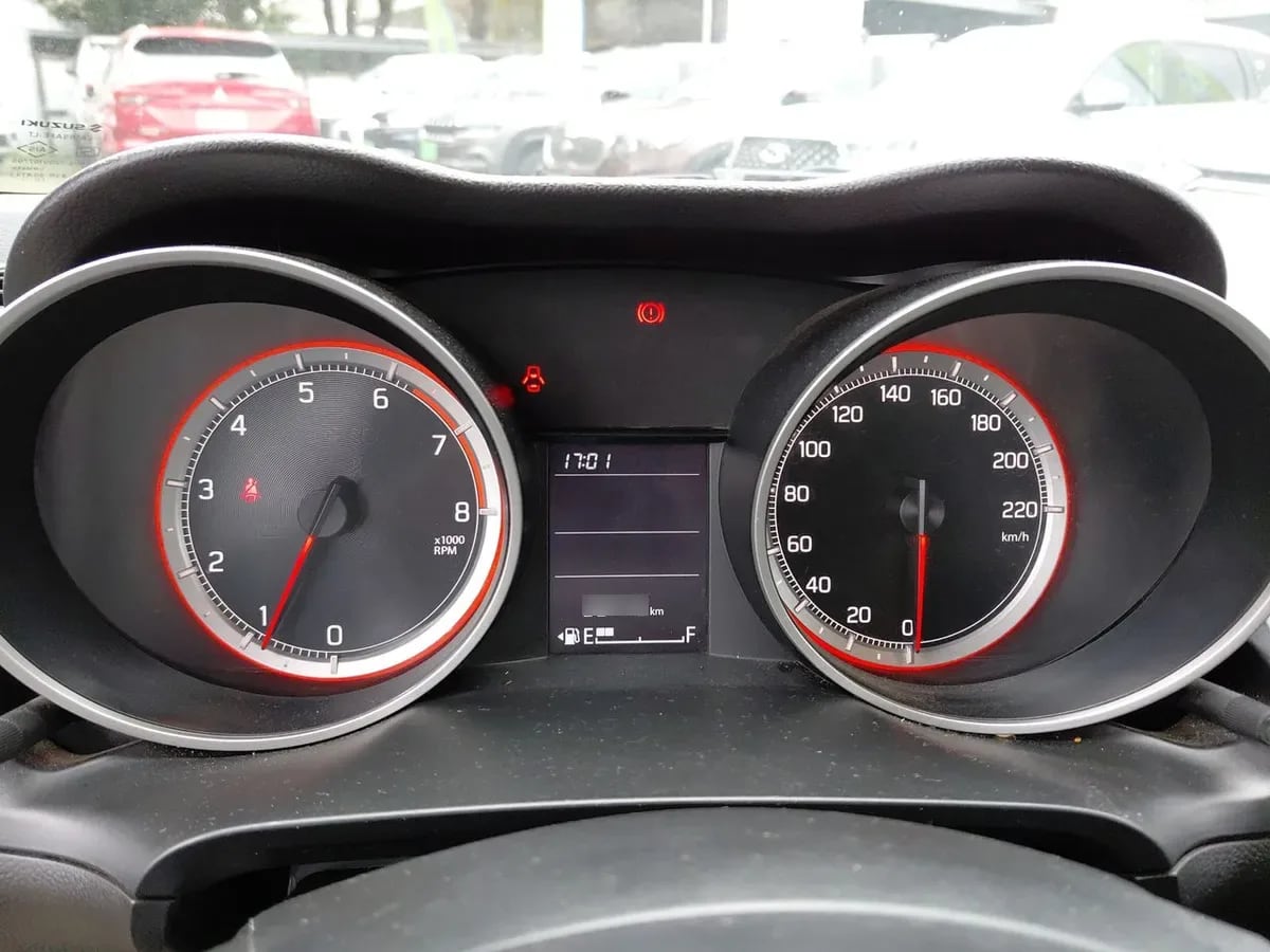Suzuki Swift 1.2 Gl 4x2 Hb Mt 5p año 2024