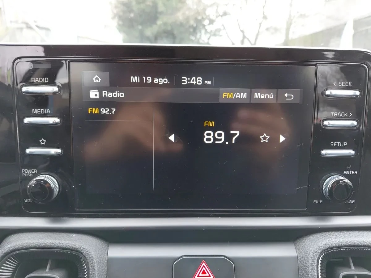 Kia Sonet 1.5 Ex 4x2 Ivt Ri At 5p año 2025