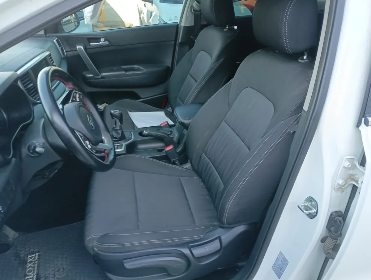 Kia Sportage 2.0 Lx 2wd Special Pack 6mt 5p año 2021