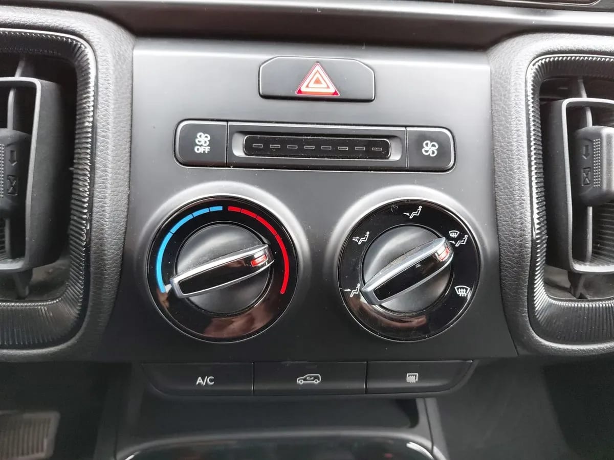 Kia Sonet 1.5 Ex 4x2 Ivt Ri At 5p año 2025