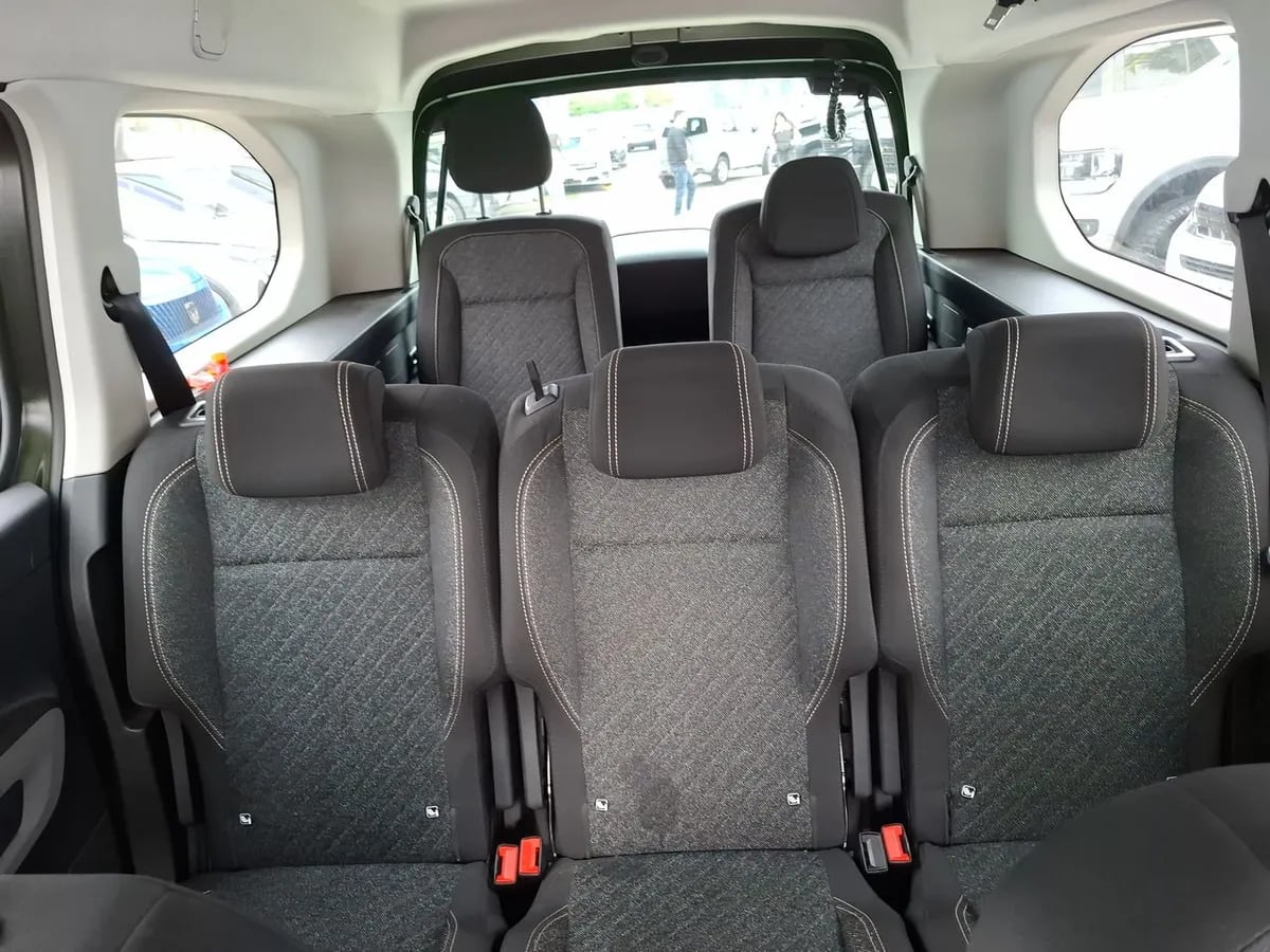 Peugeot Rifter 1.2 Allure Puretech 130hp 4x2 Eat8 5p año 2025