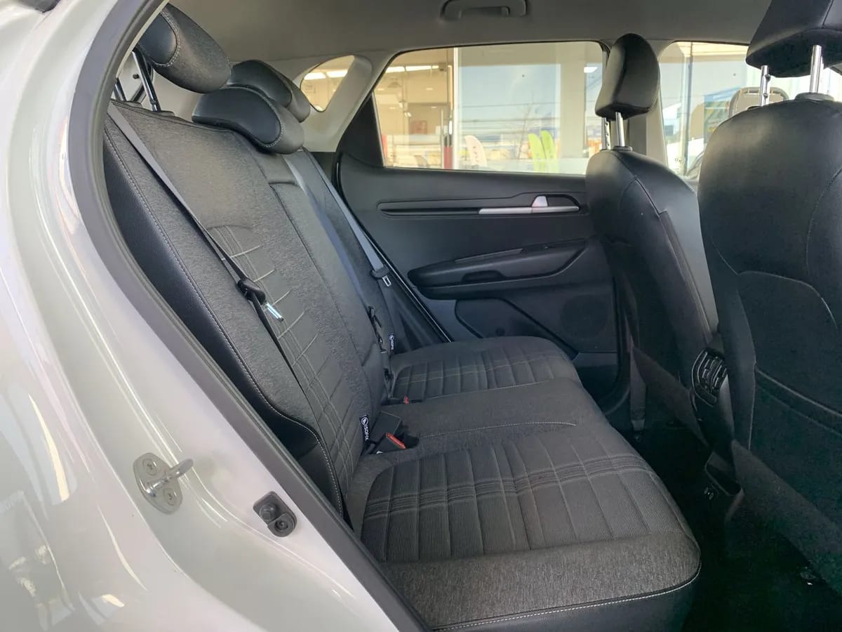 Kia Sonet 1.5 Ex 4x2 Ivt At 5p año 2025