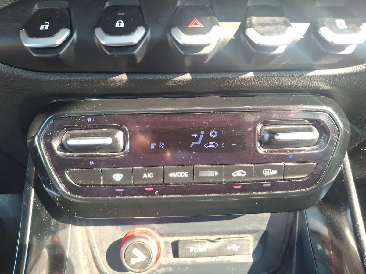 Chevrolet Captiva 1.5t Ltz Fwd Cvt At 5p año 2022