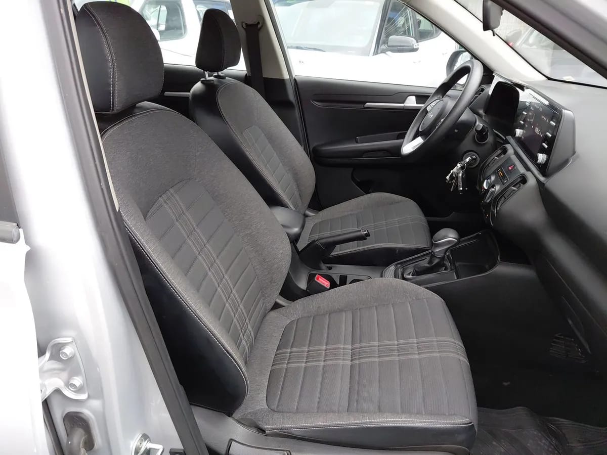 Kia Sonet 1.5 Ex 4x2 Ivt At 5p año 2025