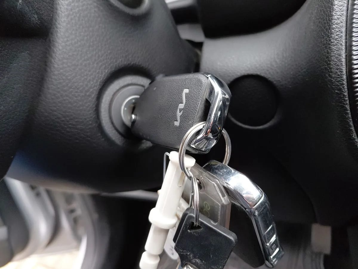 Kia Sonet 1.5 Ex 4x2 Ivt At 5p año 2025