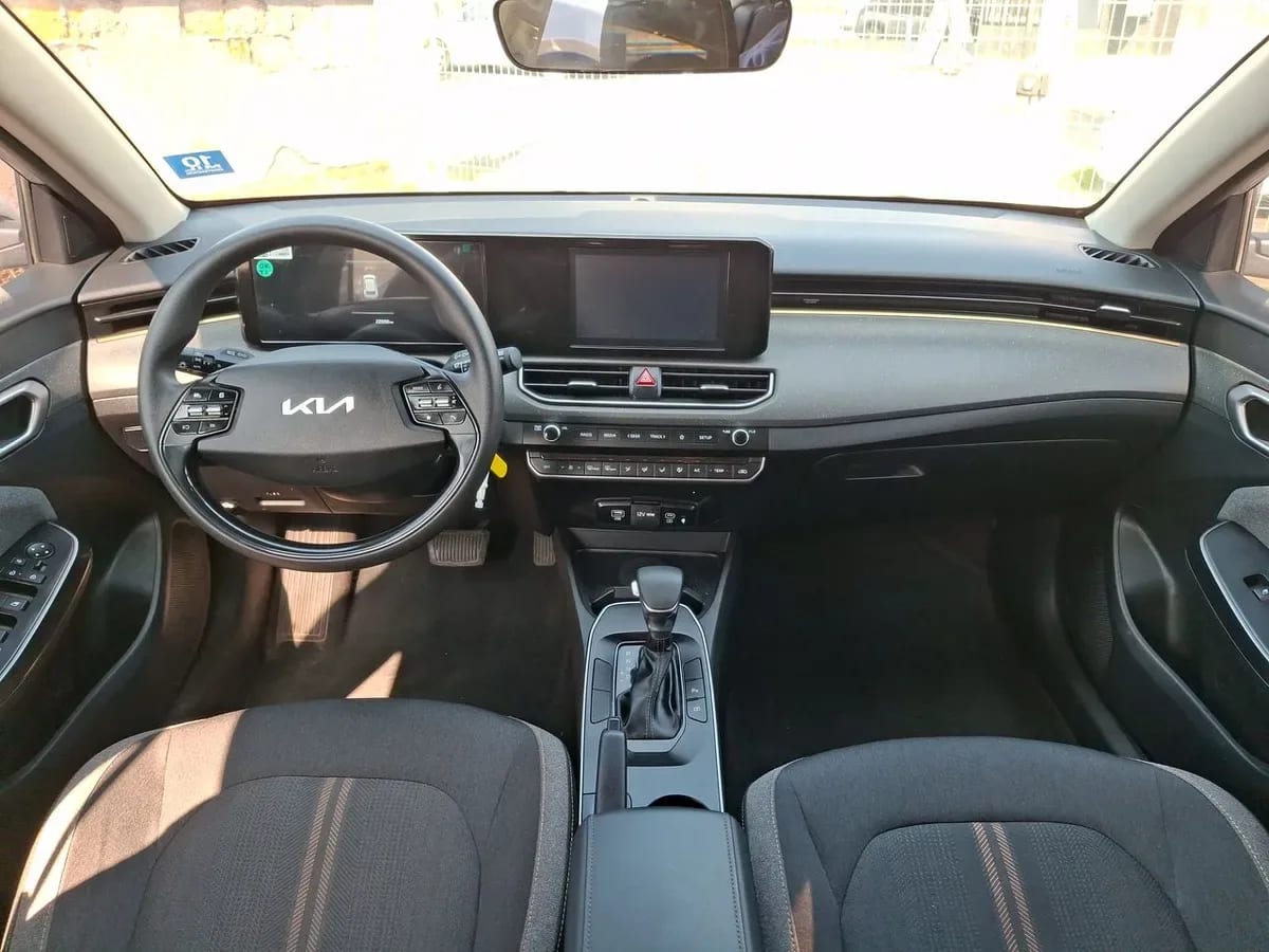 Kia K3 Cross 1.6 Ex 4x2 At 5p año 2024