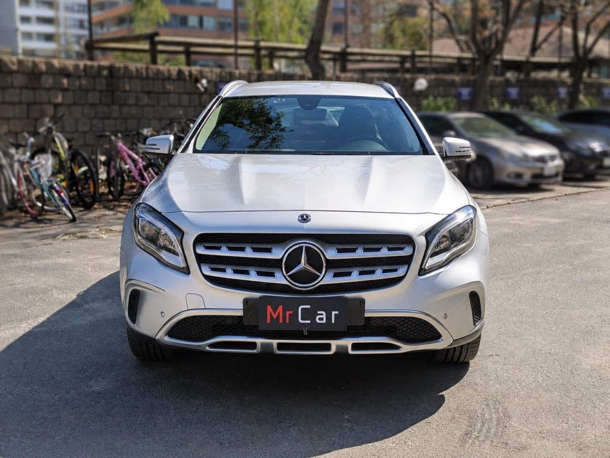 Mercedes-Benz Gla 200 Hb año 2020