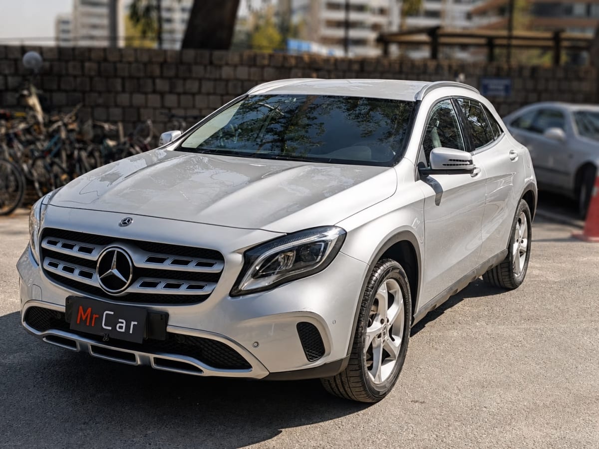 Mercedes-Benz Gla 200 Hb año 2020