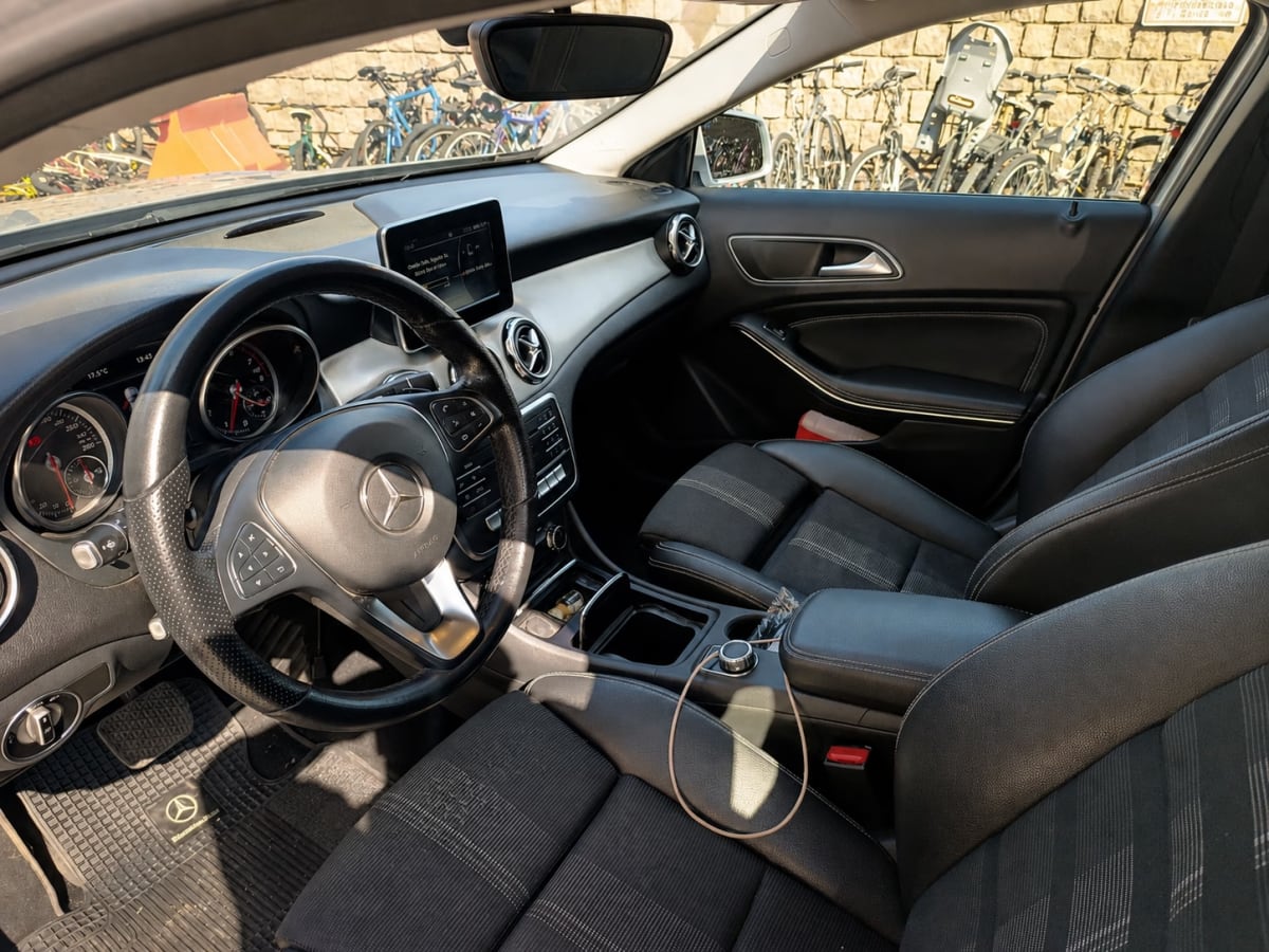 Mercedes-Benz Gla 200 Hb año 2020