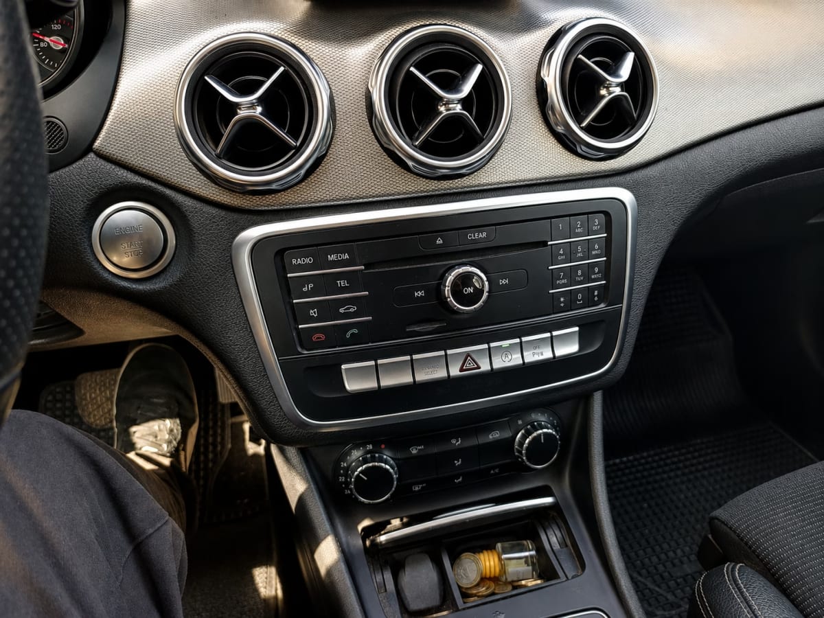 Mercedes-Benz Gla 200 Hb año 2020