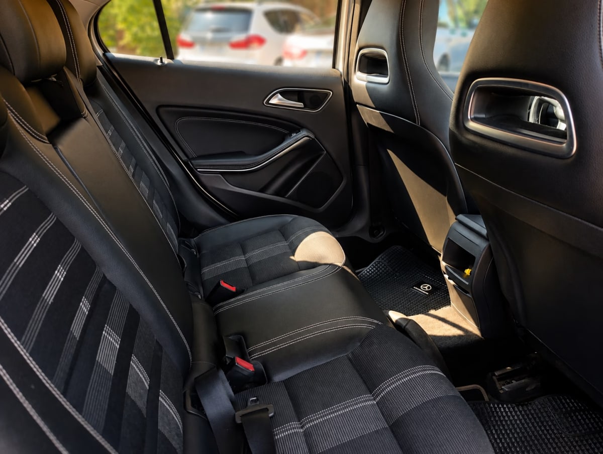 Mercedes-Benz Gla 200 Hb año 2020