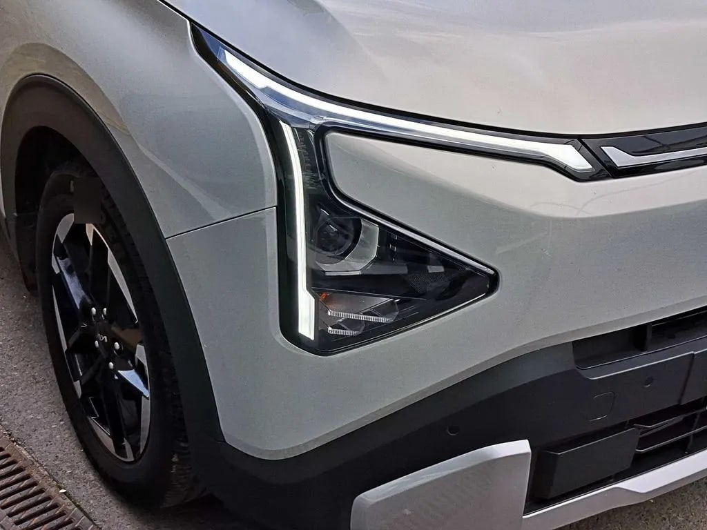 Kia Carens Ex 1.5 At año 2026