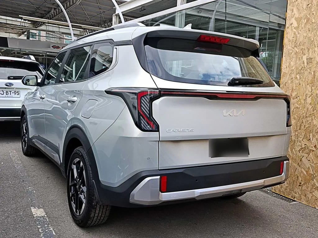 Kia Carens Ex 1.5 At año 2026