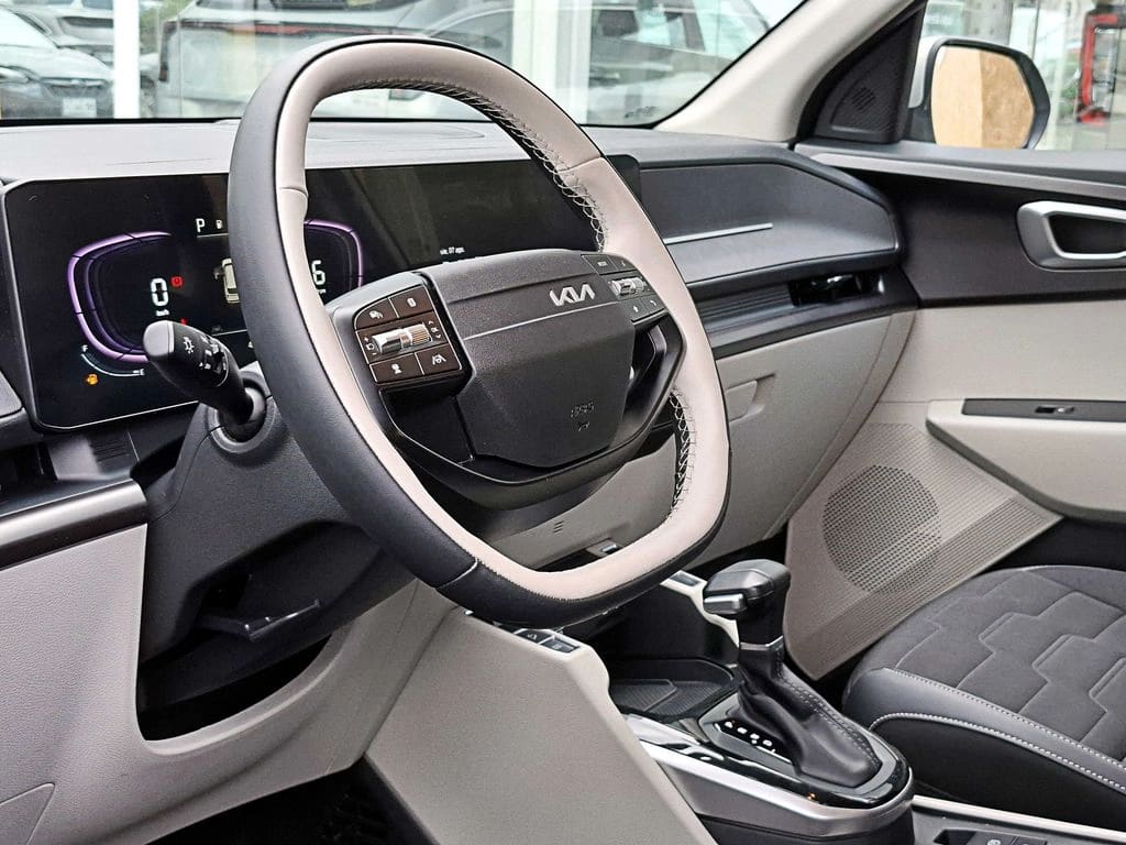 Kia Carens Ex 1.5 At año 2026