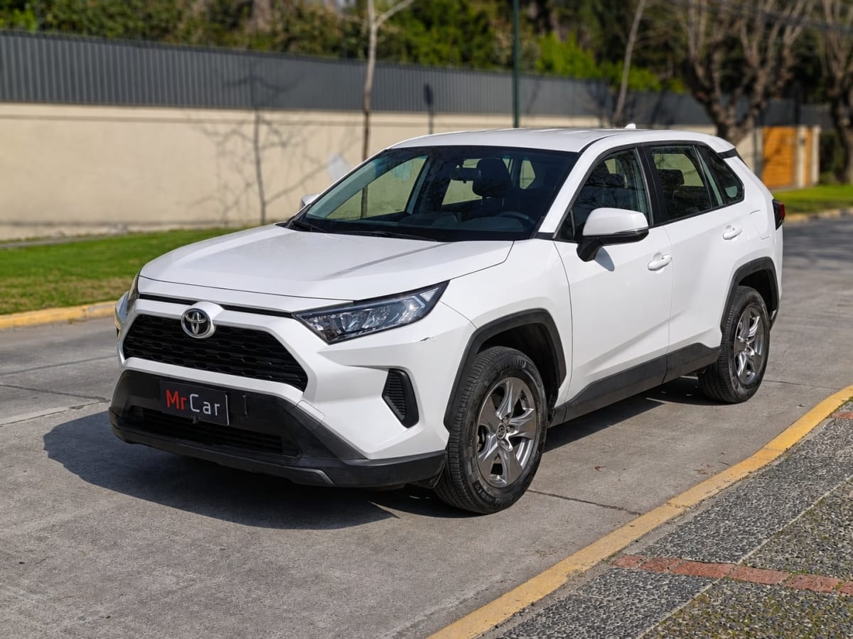 Toyota Rav4 Le año 2022