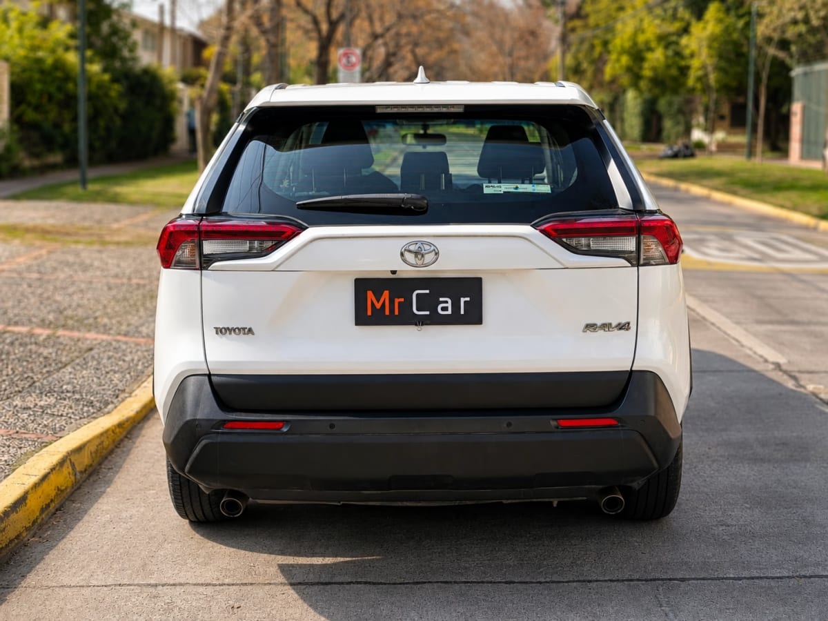 Toyota Rav4 Le año 2022