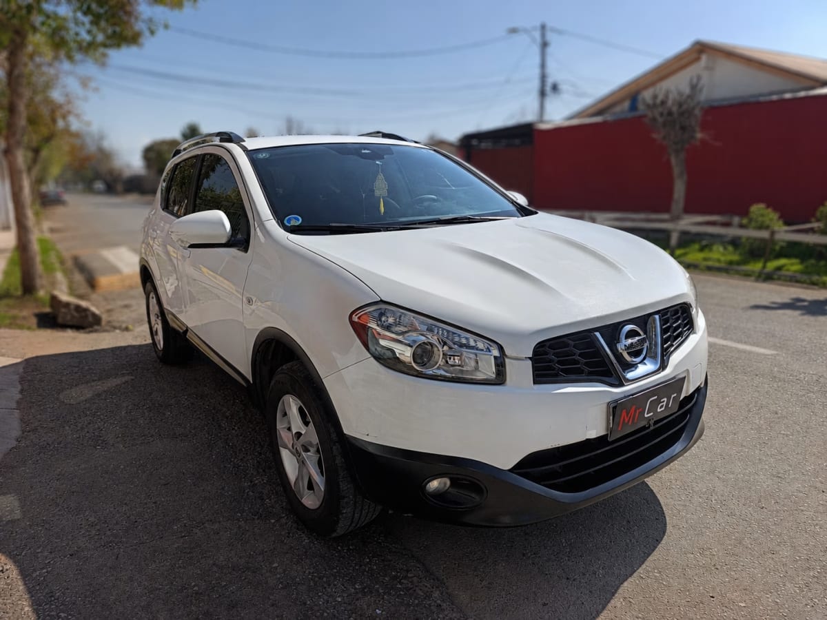 Toyota Qashqai Rav4 Le año 2013