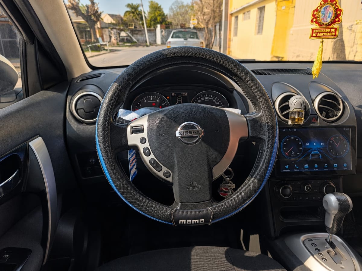 Toyota Qashqai Rav4 Le año 2013