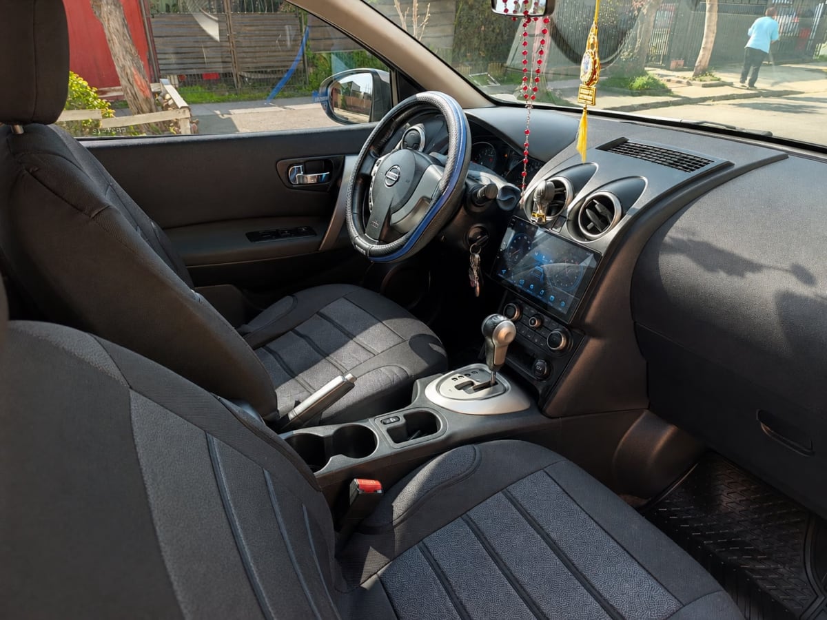 Toyota Qashqai Rav4 Le año 2013
