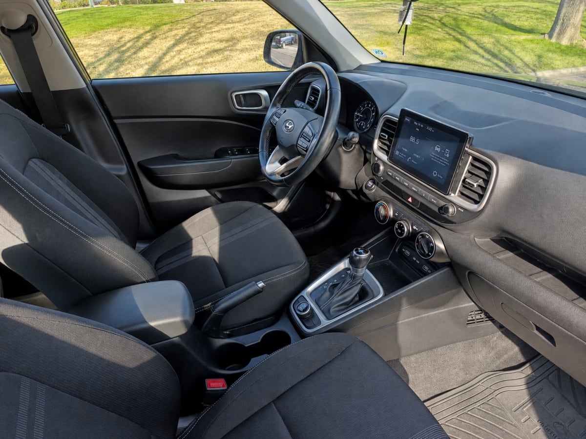 Hyundai Venue Veneu Qx año 2022