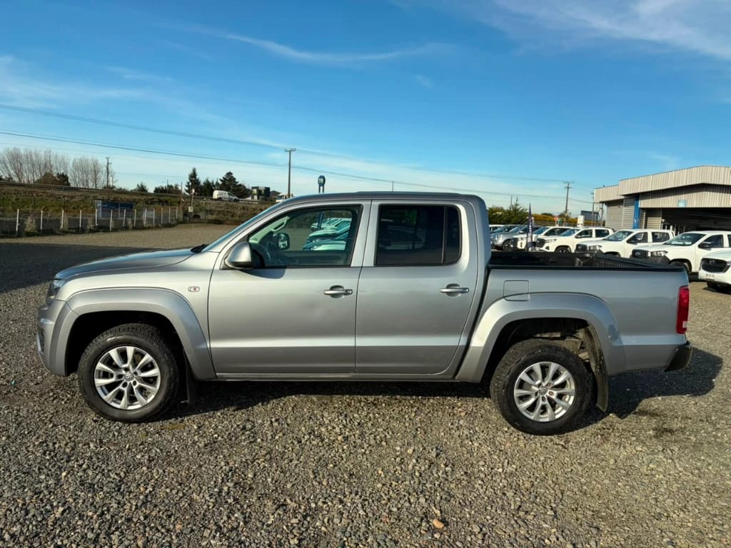 Volkswagen Amarok Dcab Tdi 4x4 Trendline 2.0 año 2023