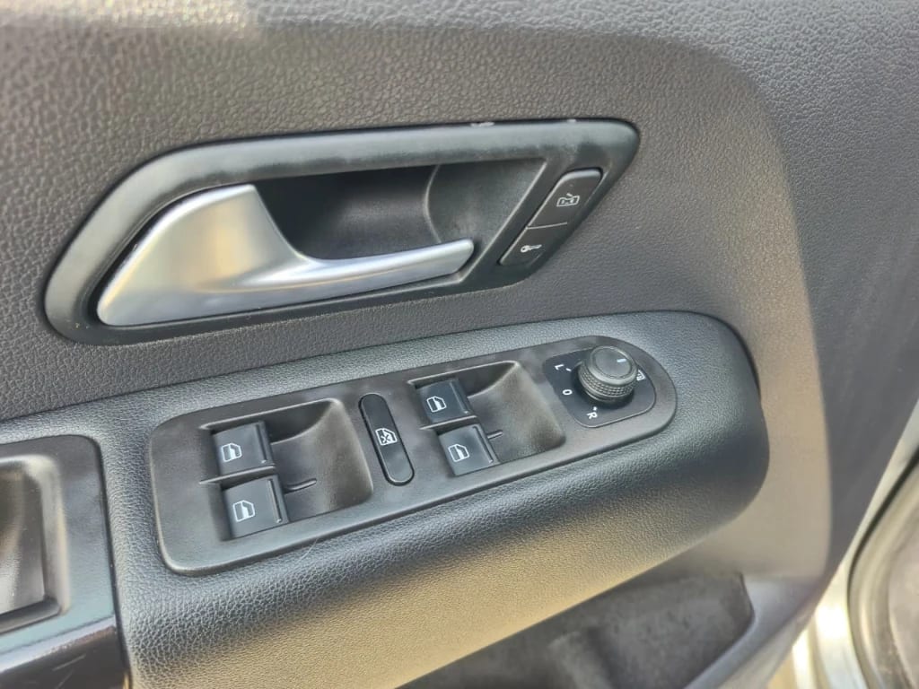 Volkswagen Amarok Dcab Tdi 4x4 Trendline 2.0 año 2023