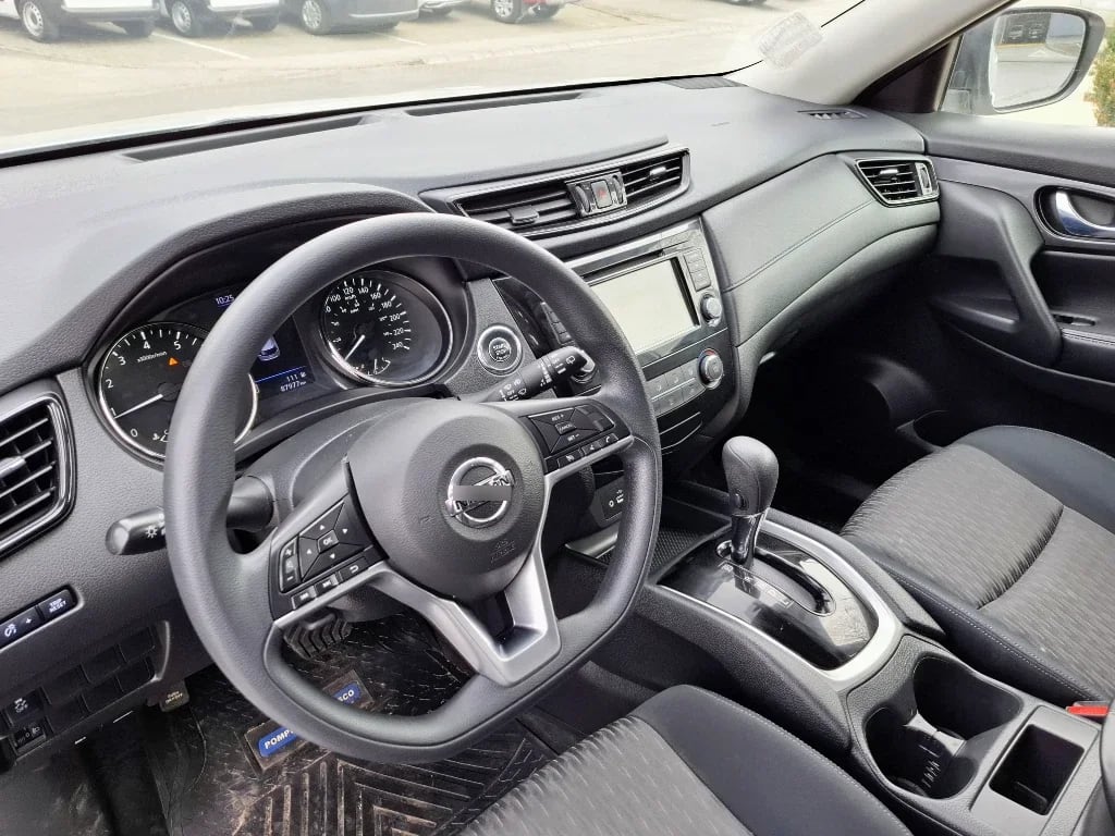 Nissan X-Trail X-Trail Sense 2.5 At 4x2 3f año 2021