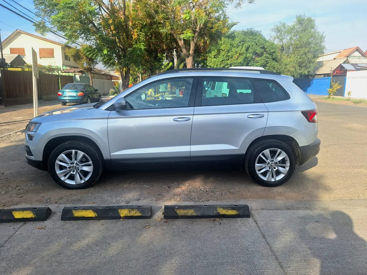 SKODA KAROQ Otra año 2019