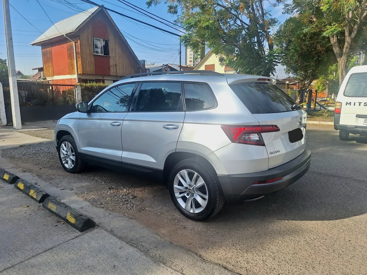 SKODA KAROQ Otra año 2019