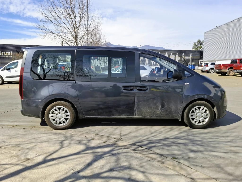 Hyundai Staria Staria Us4 Mb 2.2 Crdi At 9p año 2024