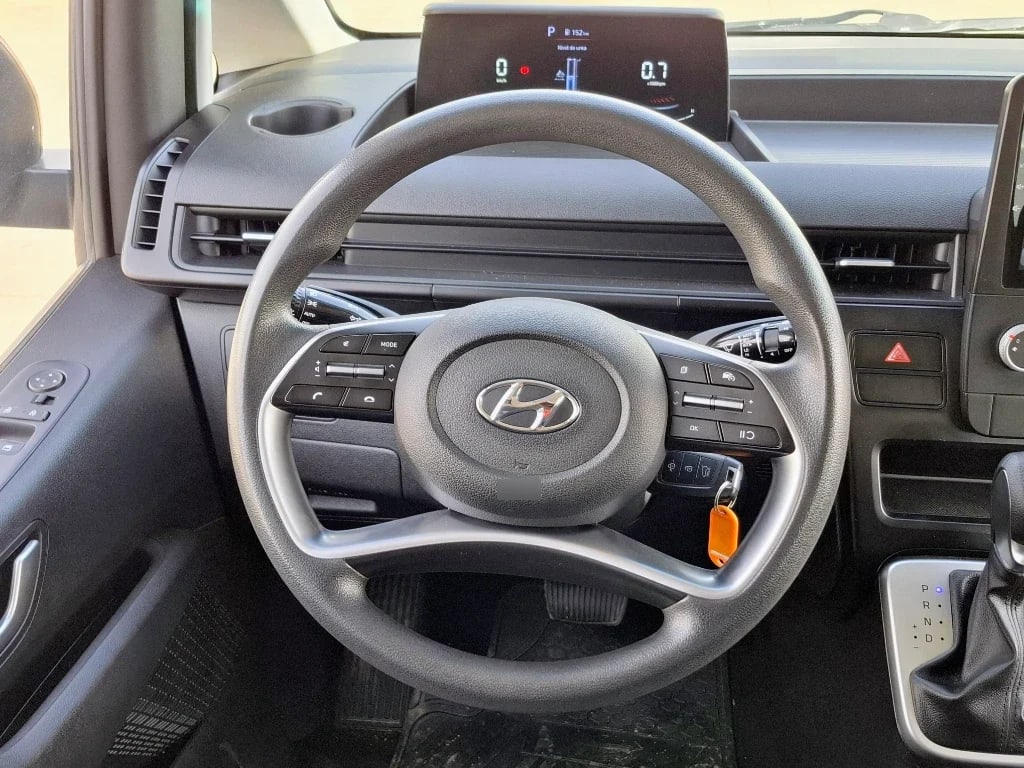 Hyundai Staria Staria Us4 Mb 2.2 Crdi At 9p año 2024