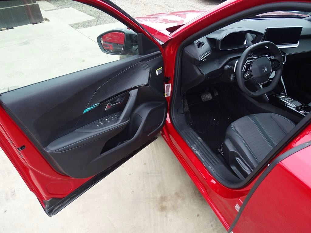 Peugeot 2008 Allure Pack año 2024