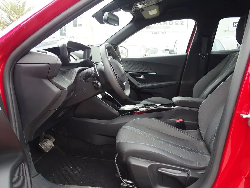Peugeot 2008 Allure Pack año 2024